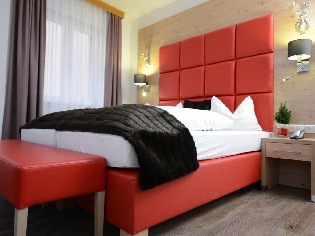 Land-Gut Hotel Zum Loewen Garni Marktheidenfeld Bilik gambar